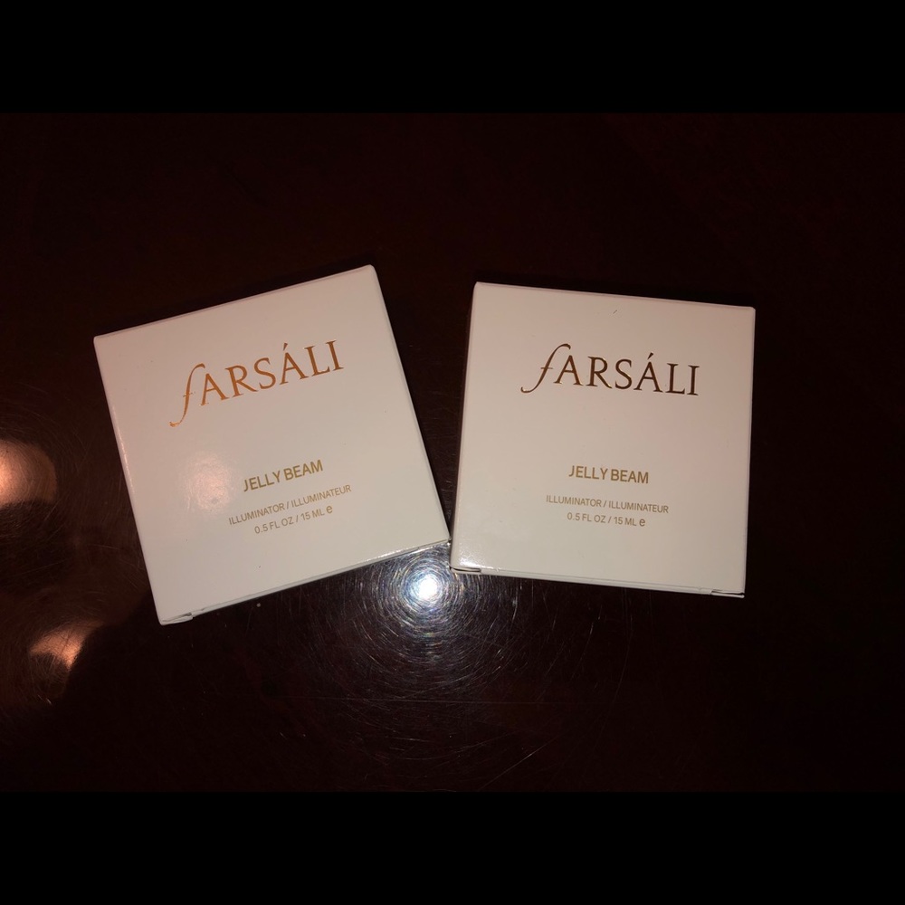 Two Farsali Jelly Beam Illuminators